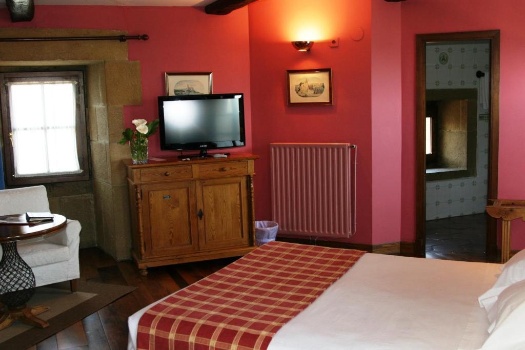 Hotel Palacio Obispo Hondarribia Bilik gambar