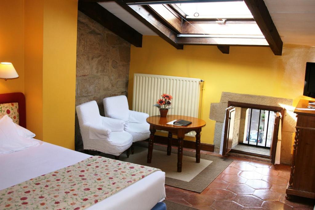 Hotel Palacio Obispo Hondarribia Bilik gambar