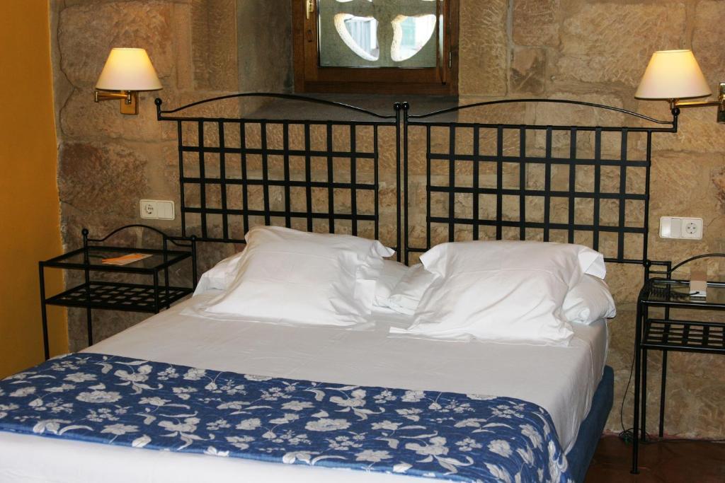 Hotel Palacio Obispo Hondarribia Bilik gambar